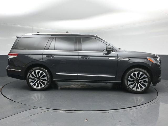 Used 2023 Lincoln Navigator Reserve AWD/4WD image 8