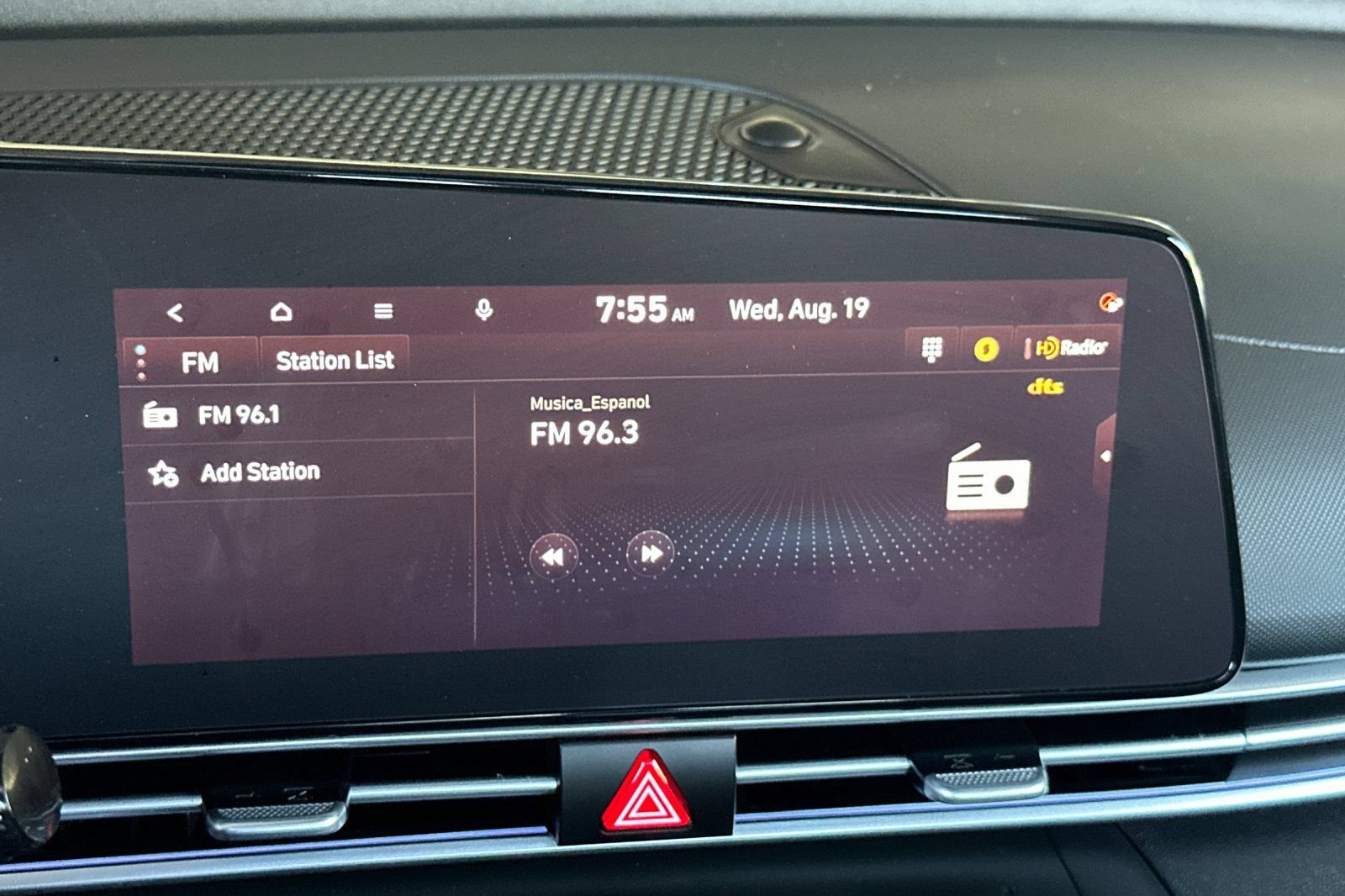 Used 2025 Hyundai Elantra SEL FWD image 18