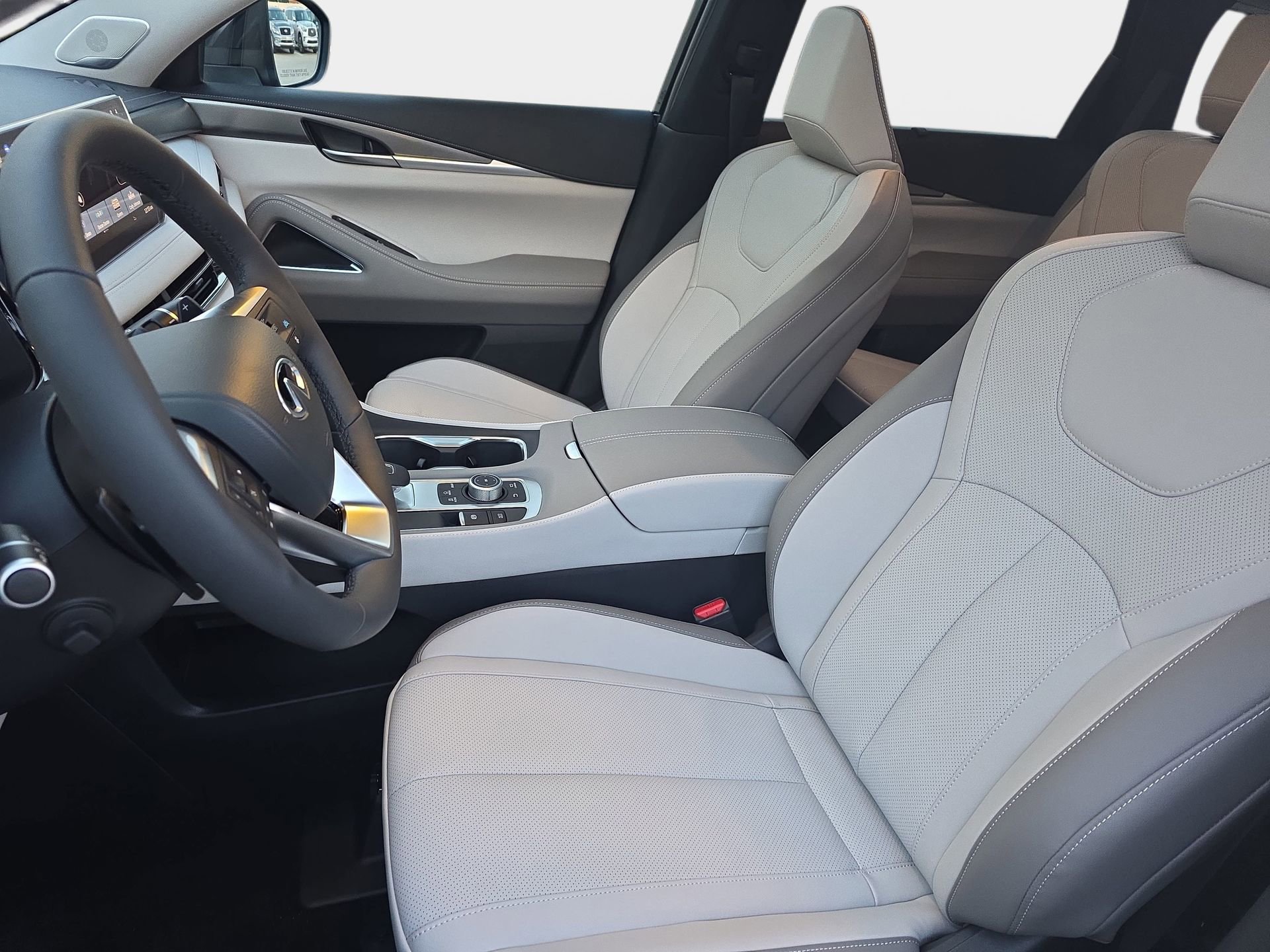 New 2026 INFINITI QX60 Luxe w/ Cargo Package image 15