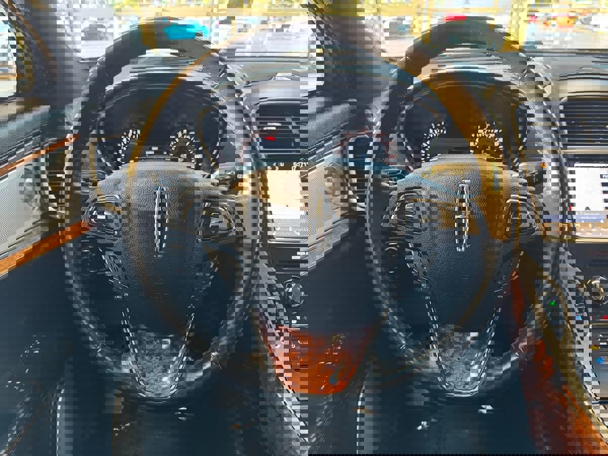 Used 2017 Lincoln MKX Reserve w/ Luxury Package image 20