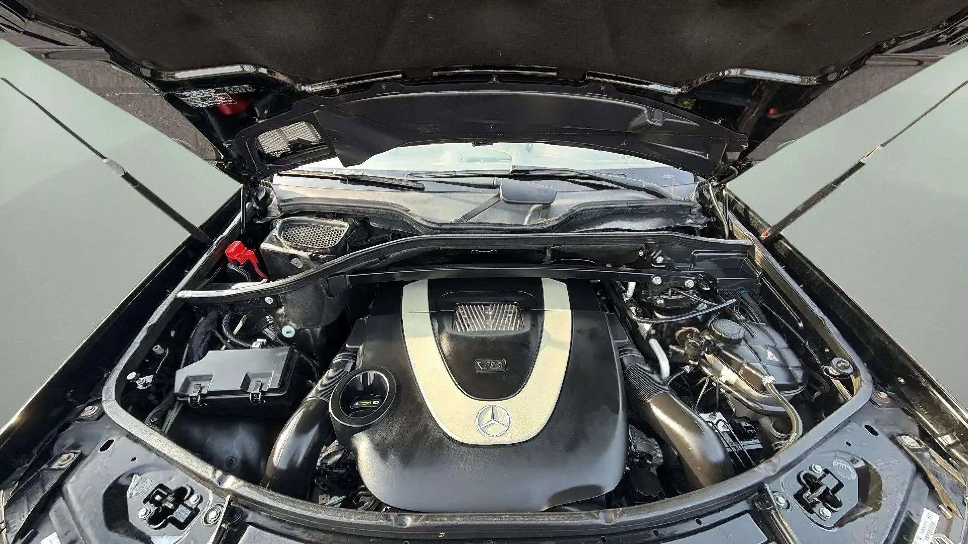 Used 2012 Mercedes-Benz GL 450 GL 450 4MATIC Sport Utility 4D image 39