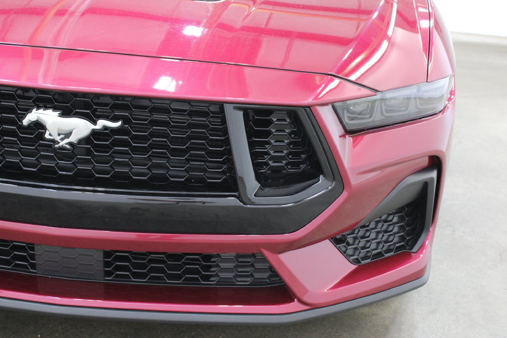 Used 2025 Ford Mustang GT Premium RWD image 8