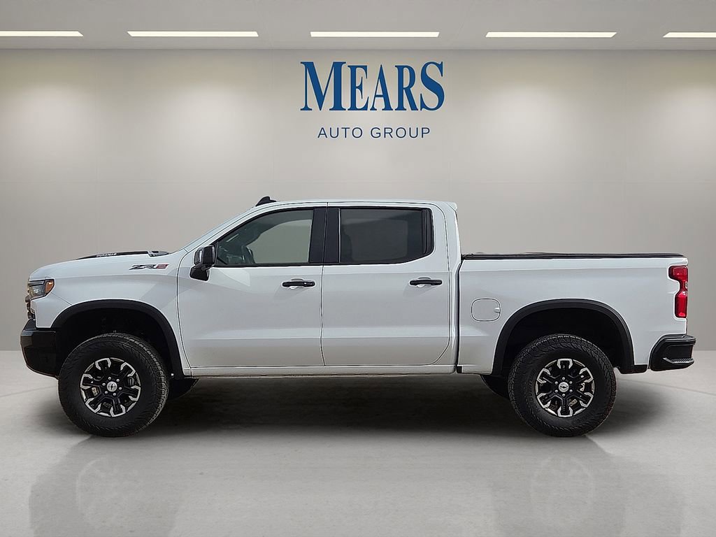 Used 2025 Chevrolet Silverado 1500 ZR2 image 2