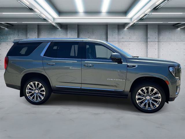 Used 2024 GMC Yukon Denali w/ Denali Reserve Package AWD/4WD image 3