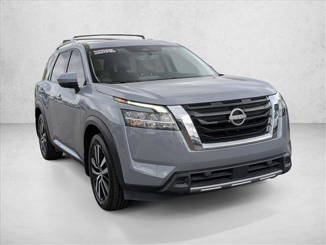 Used 2023 Nissan Pathfinder Platinum w/ Cargo Package AWD/4WD video 3