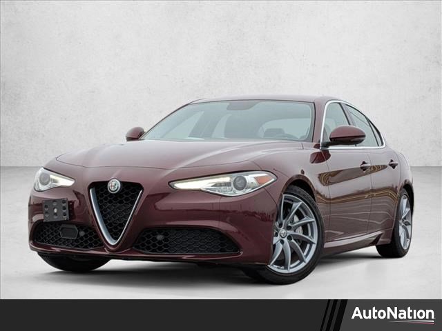 Used 2017 Alfa Romeo Giulia image 1