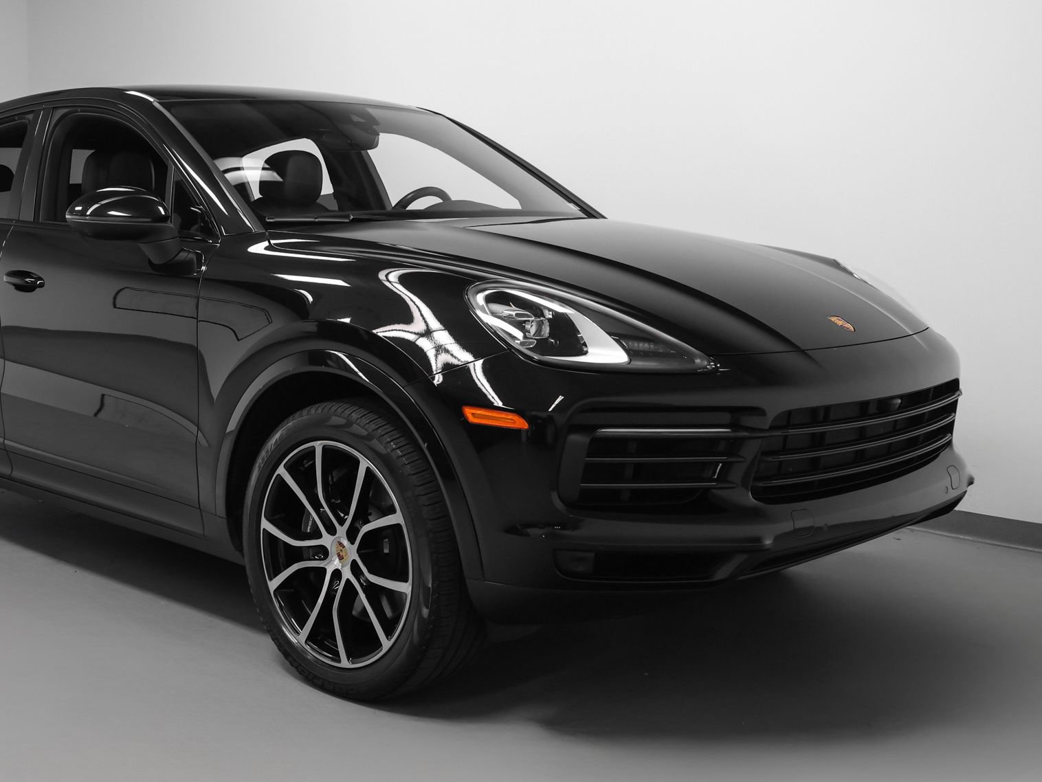 Certified 2022 Porsche Cayenne Platinum Edition AWD/4WD image 9