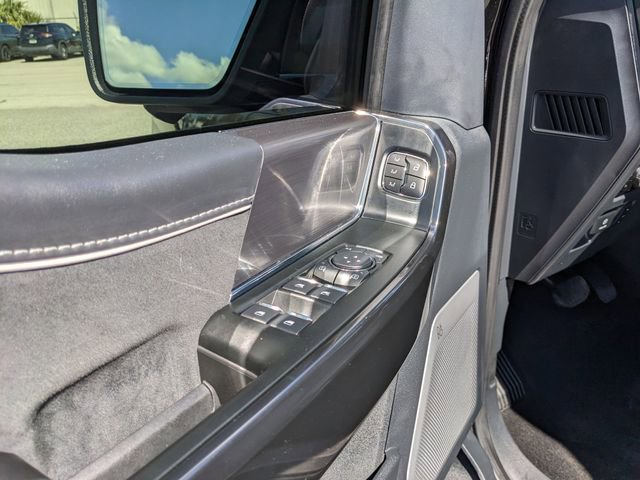 Used 2025 Ford F150 Lightning Platinum image 22