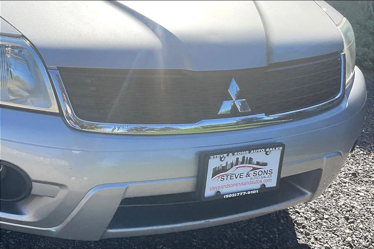 Used 2011 Mitsubishi Endeavor LS AWD/4WD image 29