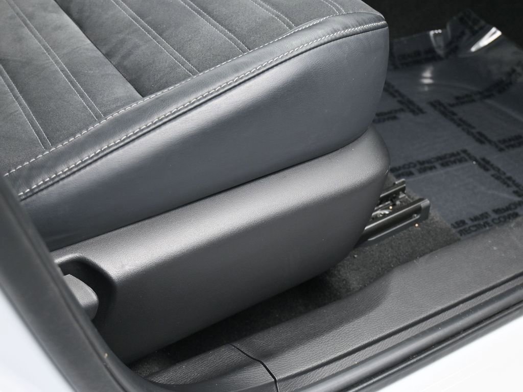 Used 2023 Mitsubishi Outlander SE image 52