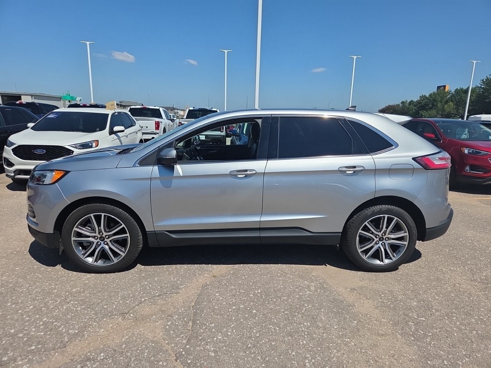 Certified 2024 Ford Edge Titanium w/ Equipment Group 301A AWD/4WD image 8
