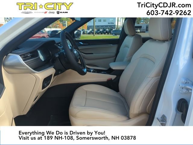 New 2025 Jeep Grand Cherokee Limited w/ Luxury Tech Group II image 9