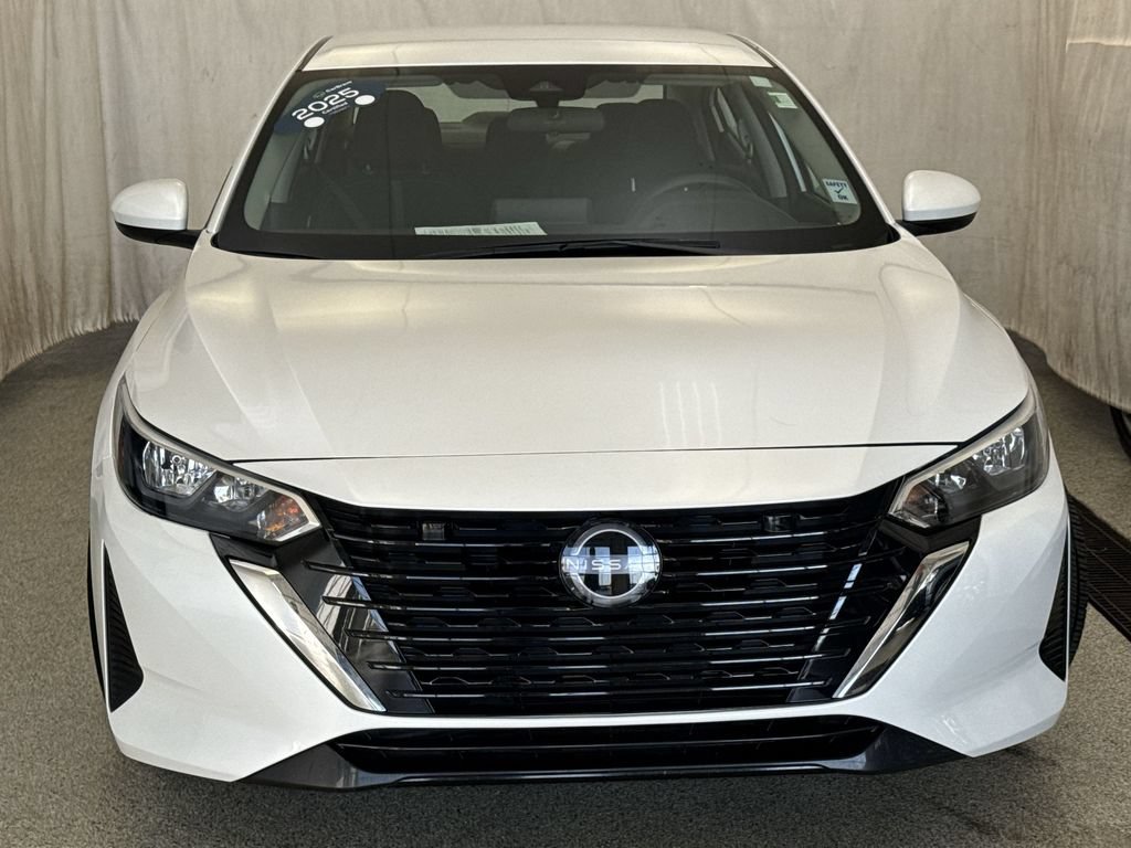 Used 2025 Nissan Sentra SV FWD image 4