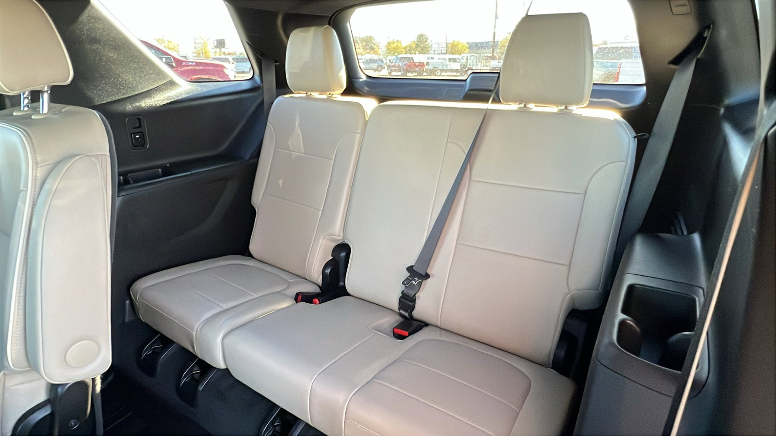 Certified 2023 Chevrolet Traverse Premier w/ LPO, Floor Liner Package image 14