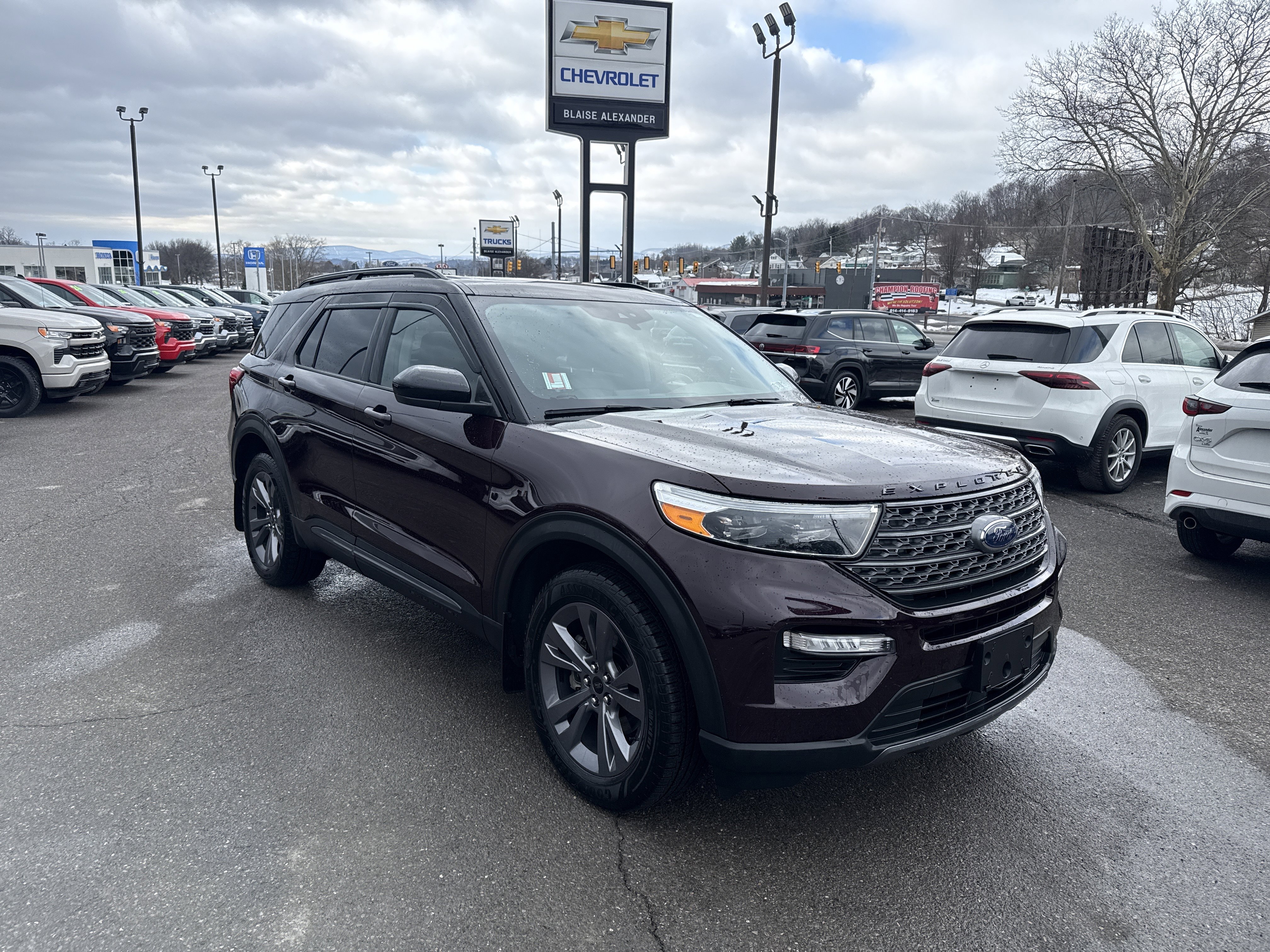 Used 2022 Ford Explorer XLT w/ Equipment Group 202A