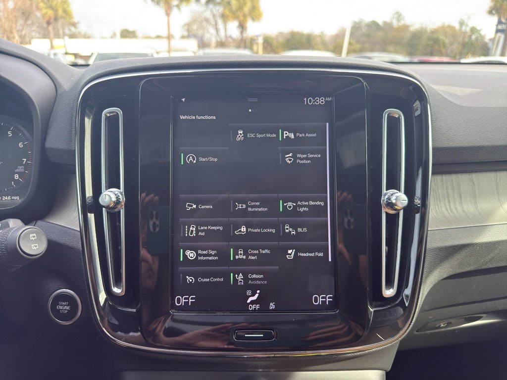 Used 2020 Volvo XC40 T4 Inscription w/ Protection Package Premier image 20