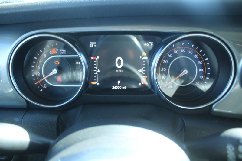 Used 2023 Jeep Wrangler Unlimited Sahara w/ Cold Weather Group image 18