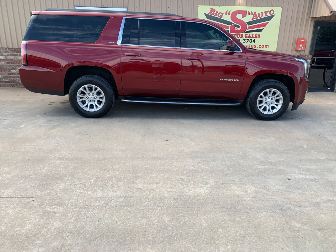 Used 2020 GMC Yukon XL SLT image 6