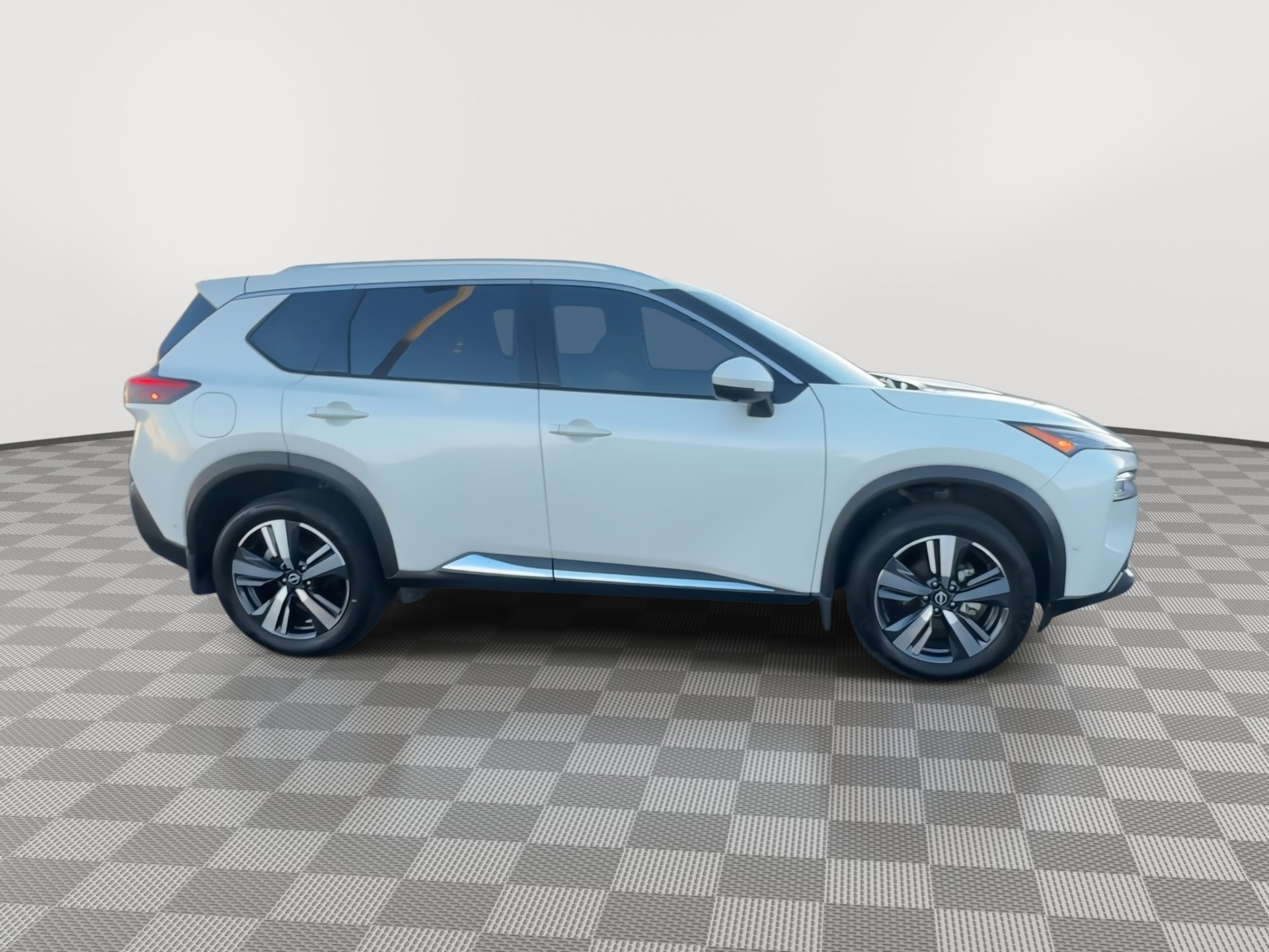 Used 2023 Nissan Rogue SL w/ SL Premium Package video 2