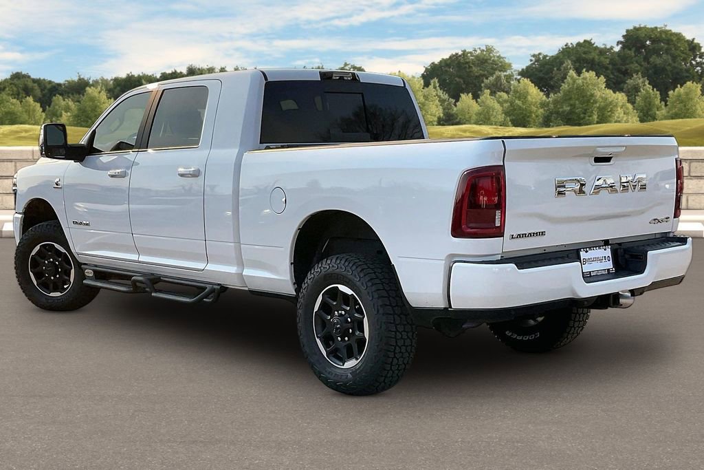 Used 2025 RAM 2500 Laramie AWD/4WD image 10