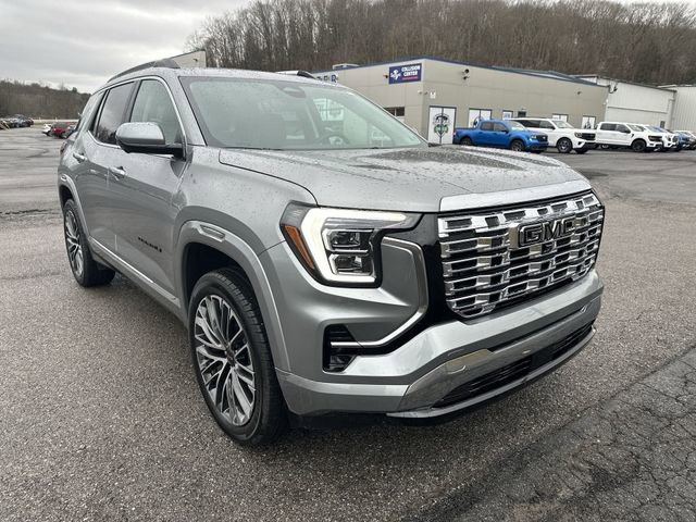 Used 2026 GMC Terrain Denali w/ LPO, Black Badging Package image 11