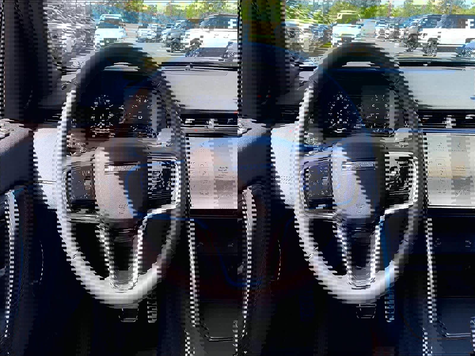 Used 2025 Land Rover Discovery Sport Dynamic SE image 6