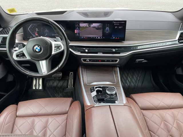 Used 2024 BMW X5 xDrive40i w/ M Sport Package AWD/4WD image 11