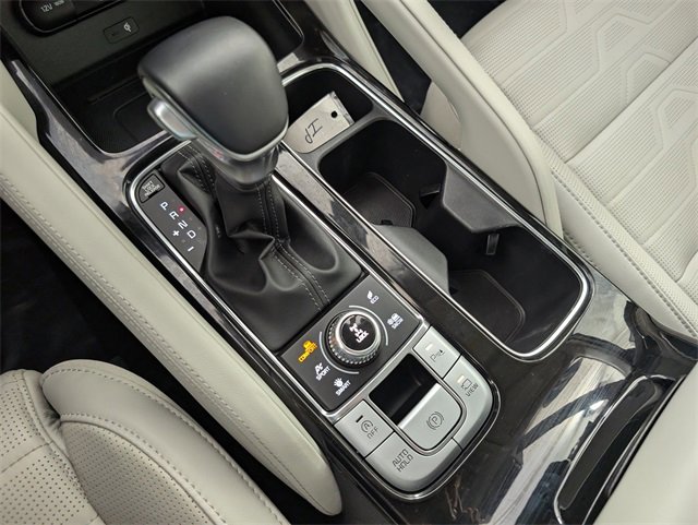 Used 2022 Kia Telluride SX w/ SX Prestige Package image 31