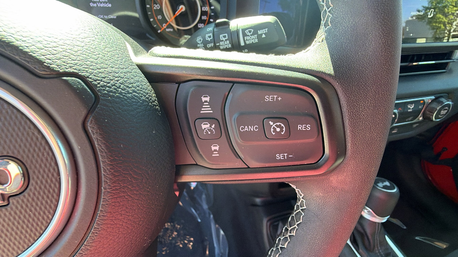 Used 2025 Jeep Wrangler Sport S image 28