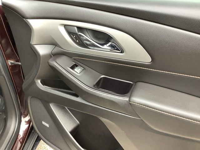 Used 2020 Chevrolet Traverse LT w/ LT Premium Package FWD image 18