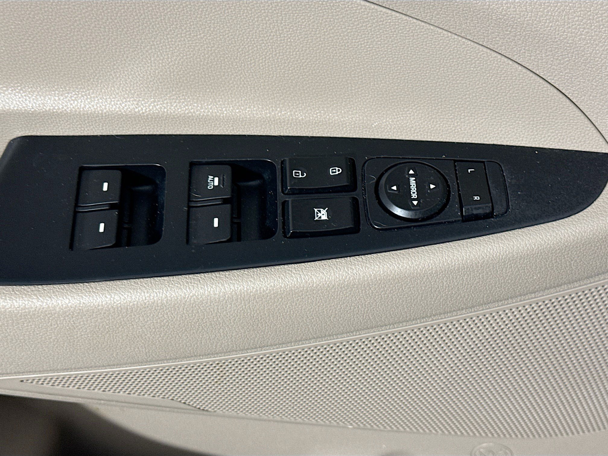 Used 2019 Hyundai Tucson Value FWD image 24