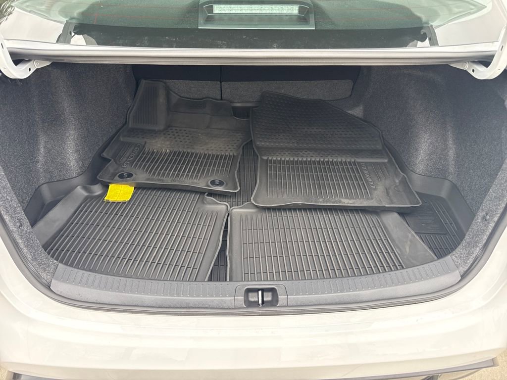 Used 2025 Toyota Corolla SE image 27