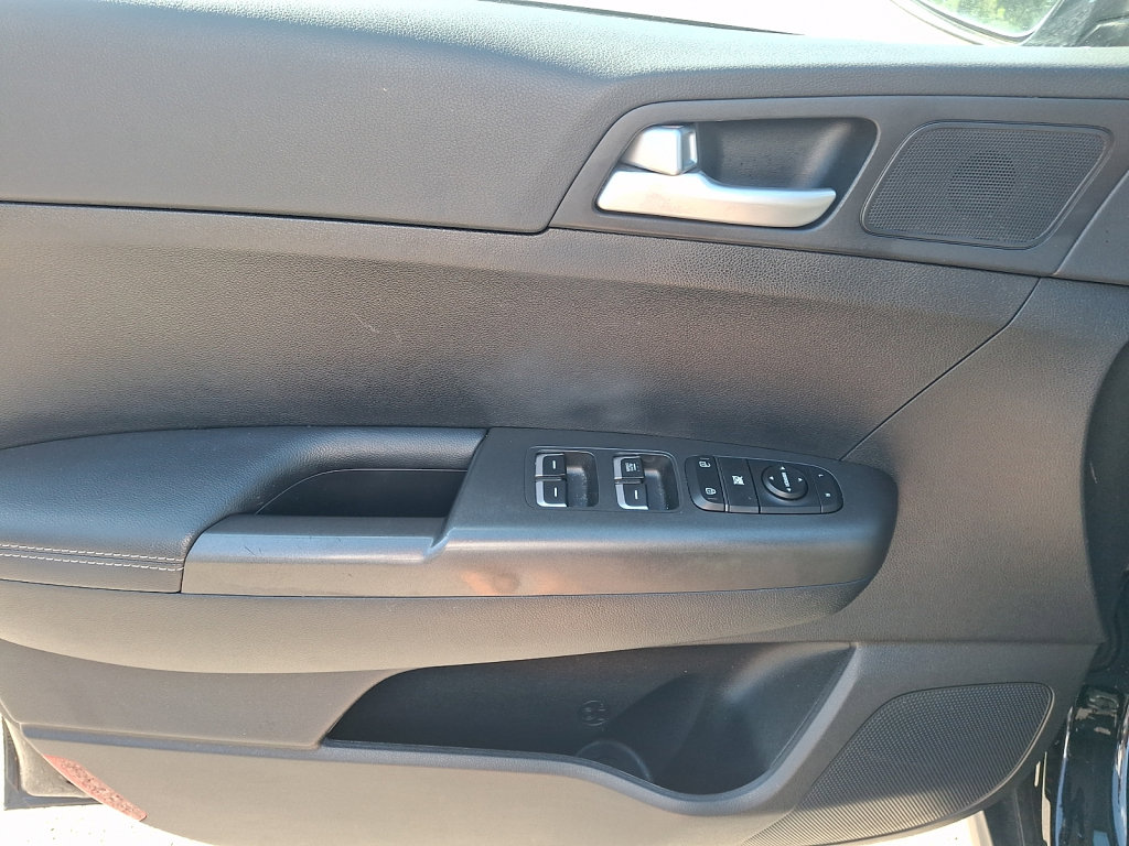 Used 2021 Kia Sportage LX AWD/4WD image 24