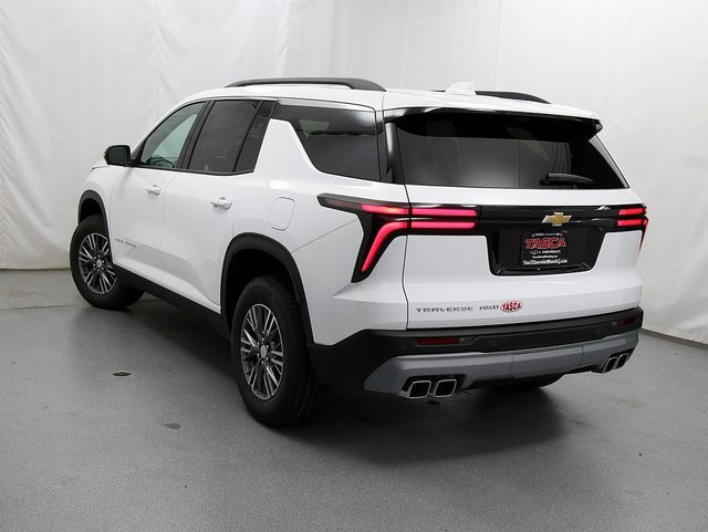 New 2026 Chevrolet Traverse LT w/ Driver Confidence Package image 8