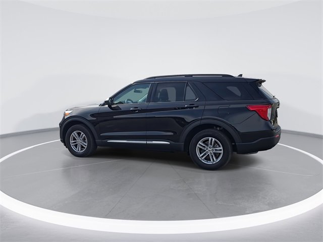 Used 2023 Ford Explorer XLT image 6