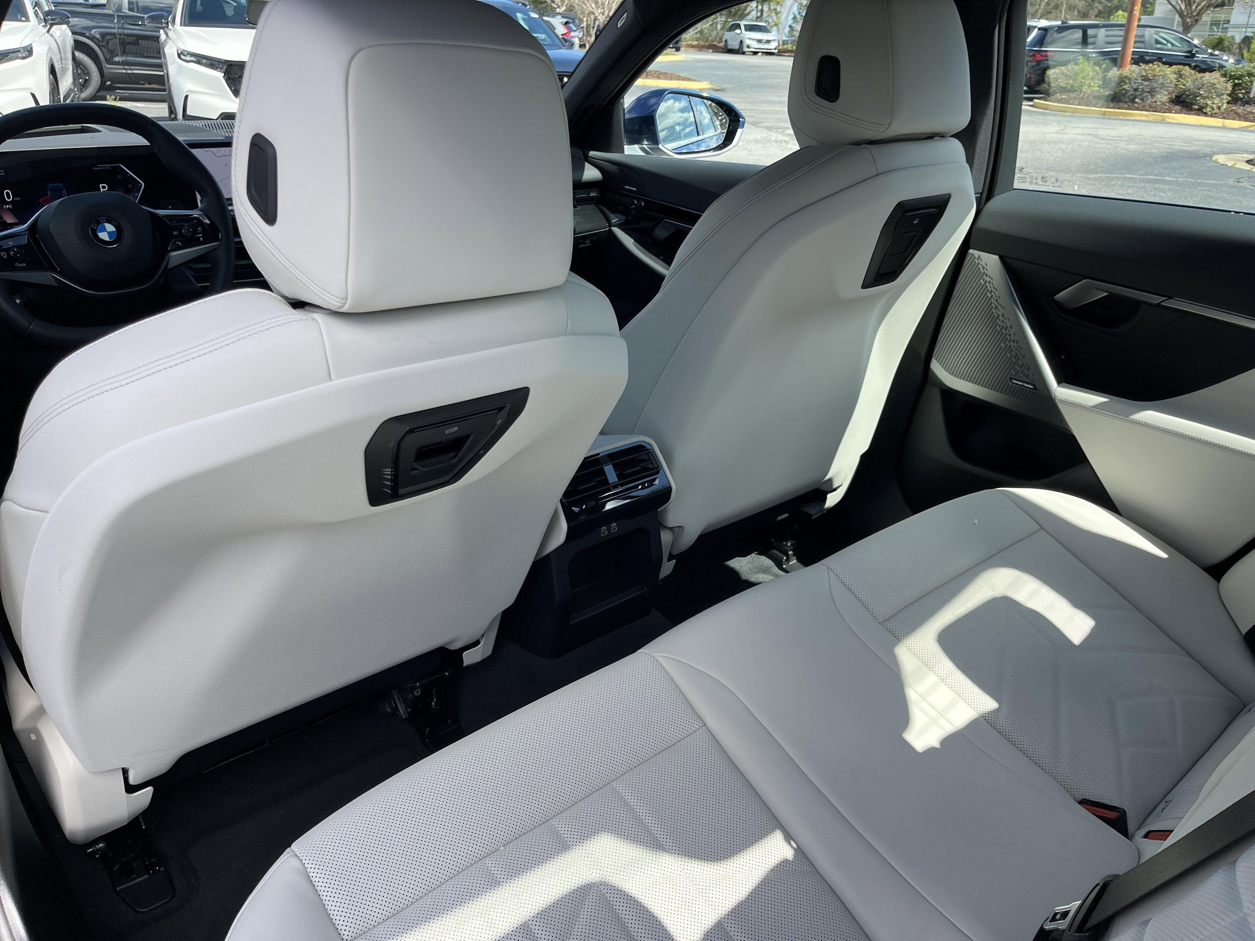 Used 2024 BMW 530i w/ Premium Package image 20