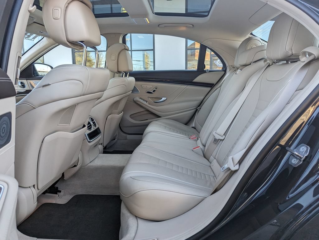 Used 2018 Mercedes-Benz S 560 4MATIC Sedan image 36