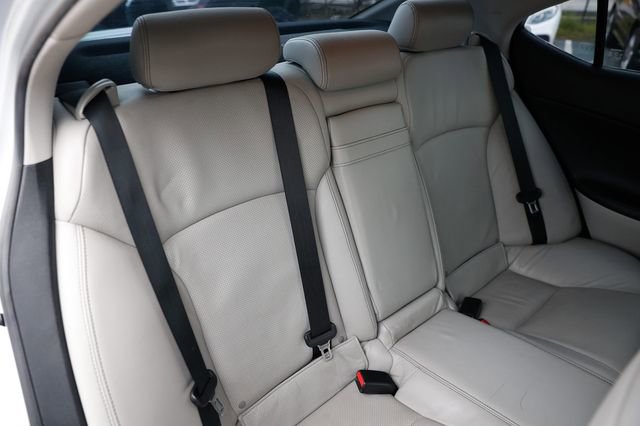 Used 2011 Lexus IS 350 4dr Sedan RWD image 15