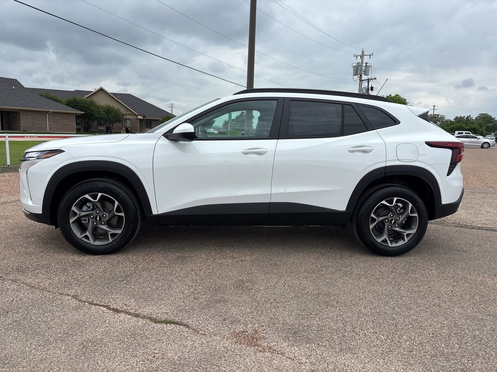 New 2026 Chevrolet Trax LT image 2