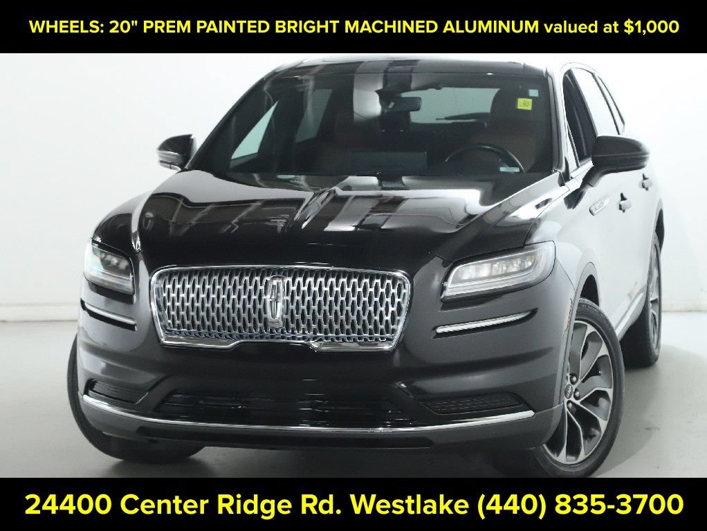 Used 2023 Lincoln Nautilus Reserve AWD/4WD image 3