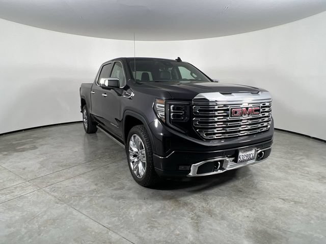 Used 2022 GMC Sierra 1500 Denali w/ Denali Reserve Package AWD/4WD image 2