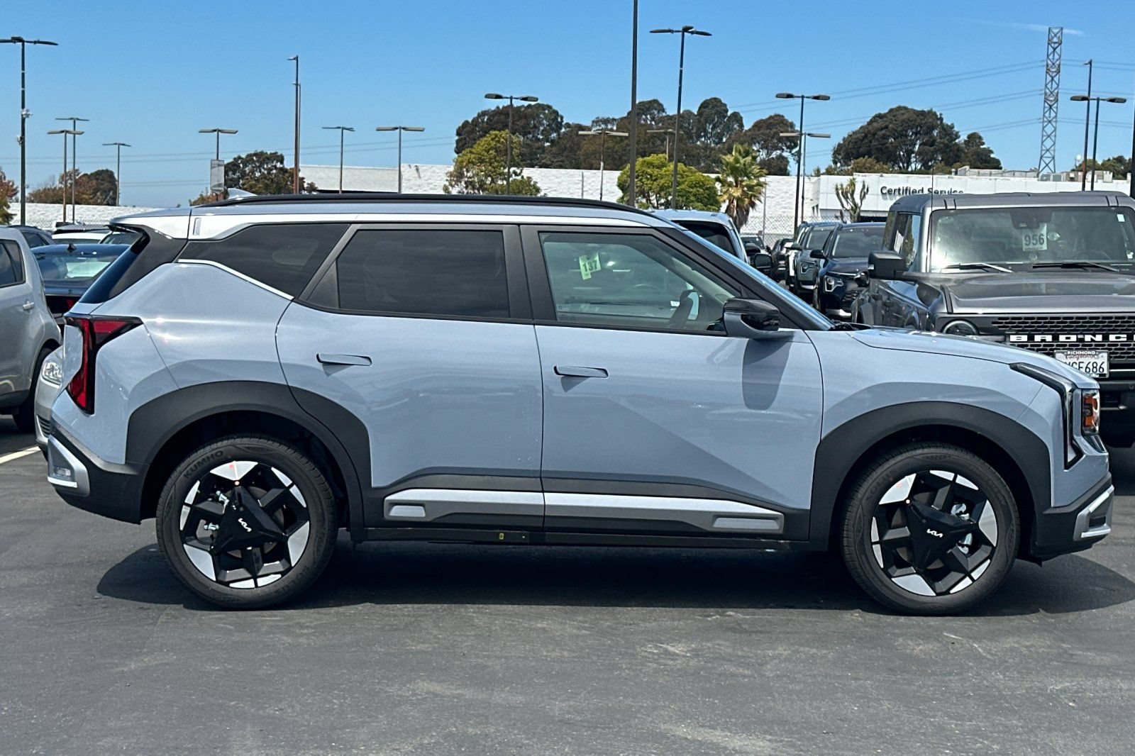 New 2027 Kia Seltos EX w/ EX Panoramic Sunroof Package FWD image 3