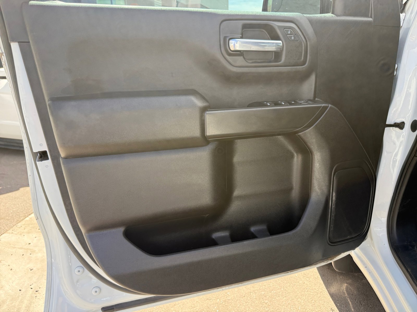 Used 2023 Chevrolet Silverado 1500 Custom image 14