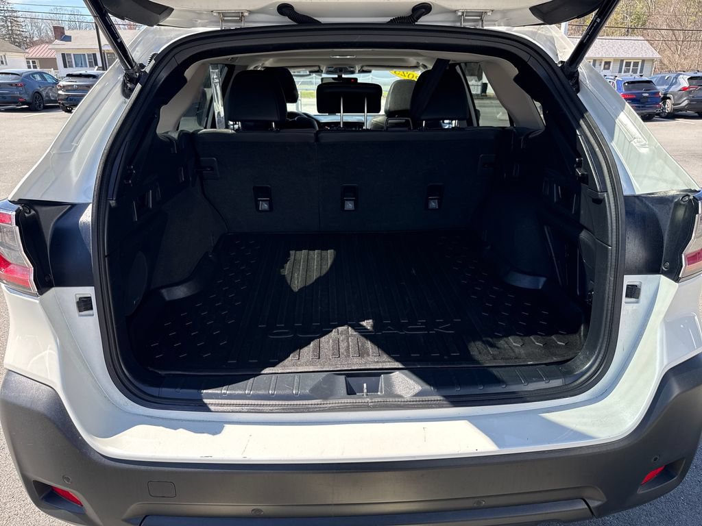 Used 2025 Subaru Outback Onyx Edition AWD/4WD image 21