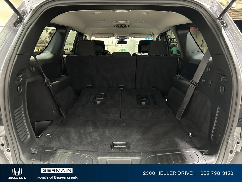 Used 2020 Dodge Durango SXT w/ 3rd Row Seating Group AWD/4WD image 31