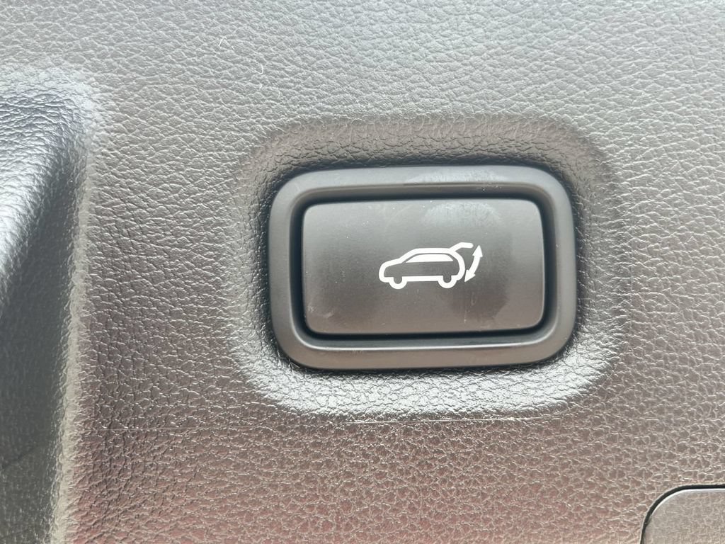 Used 2023 Hyundai Santa Fe SEL Premium AWD/4WD image 18