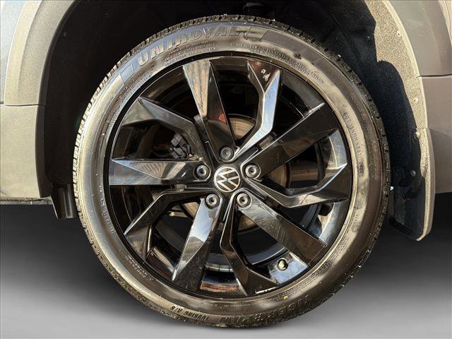 Used 2023 Volkswagen Taos SE image 9