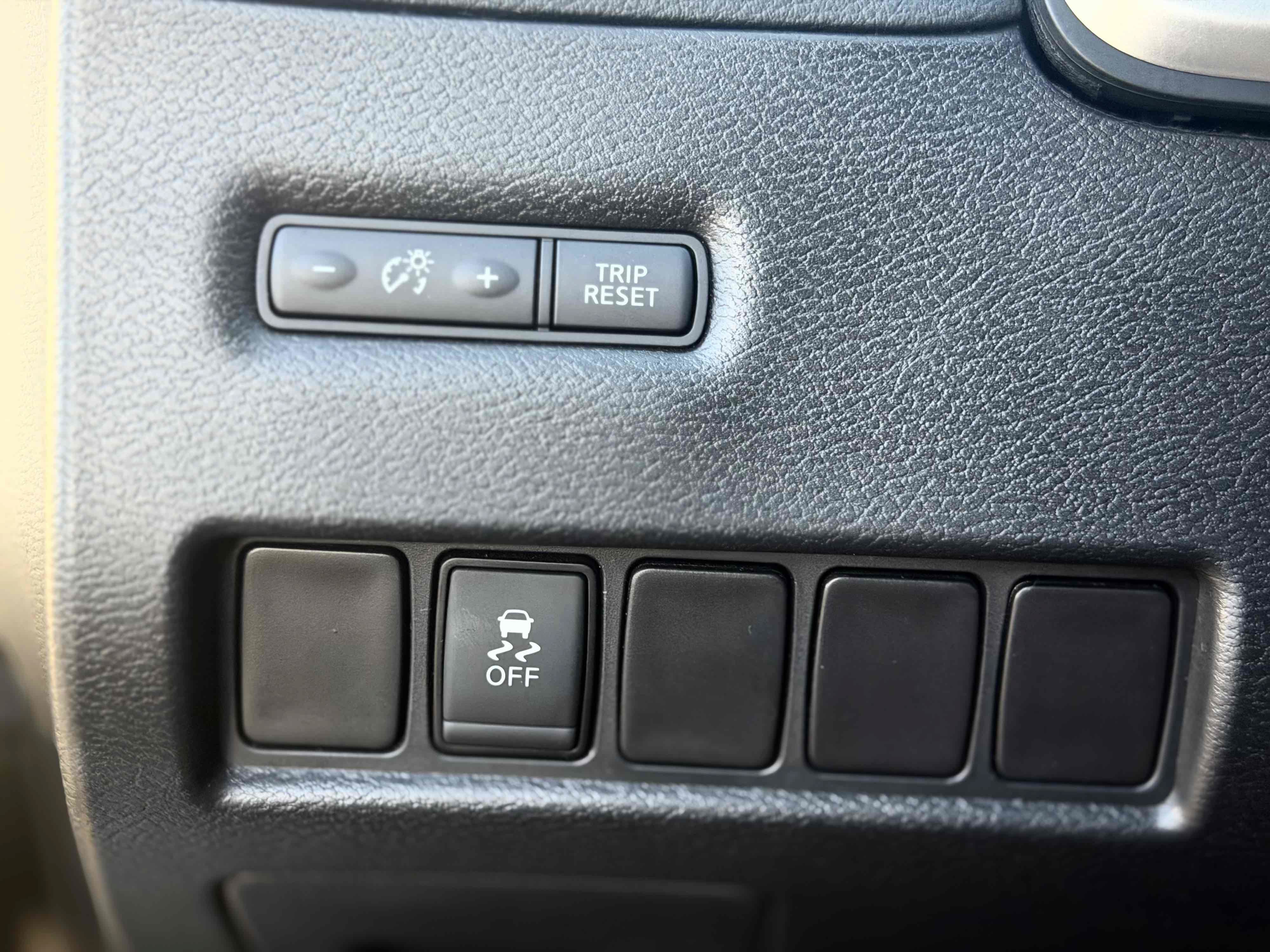 Used 2017 Nissan Murano SV w/ Cargo Package FWD image 27