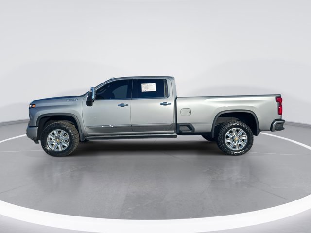 Used 2024 Chevrolet Silverado 3500 High Country w/ High Country Premium Package image 6