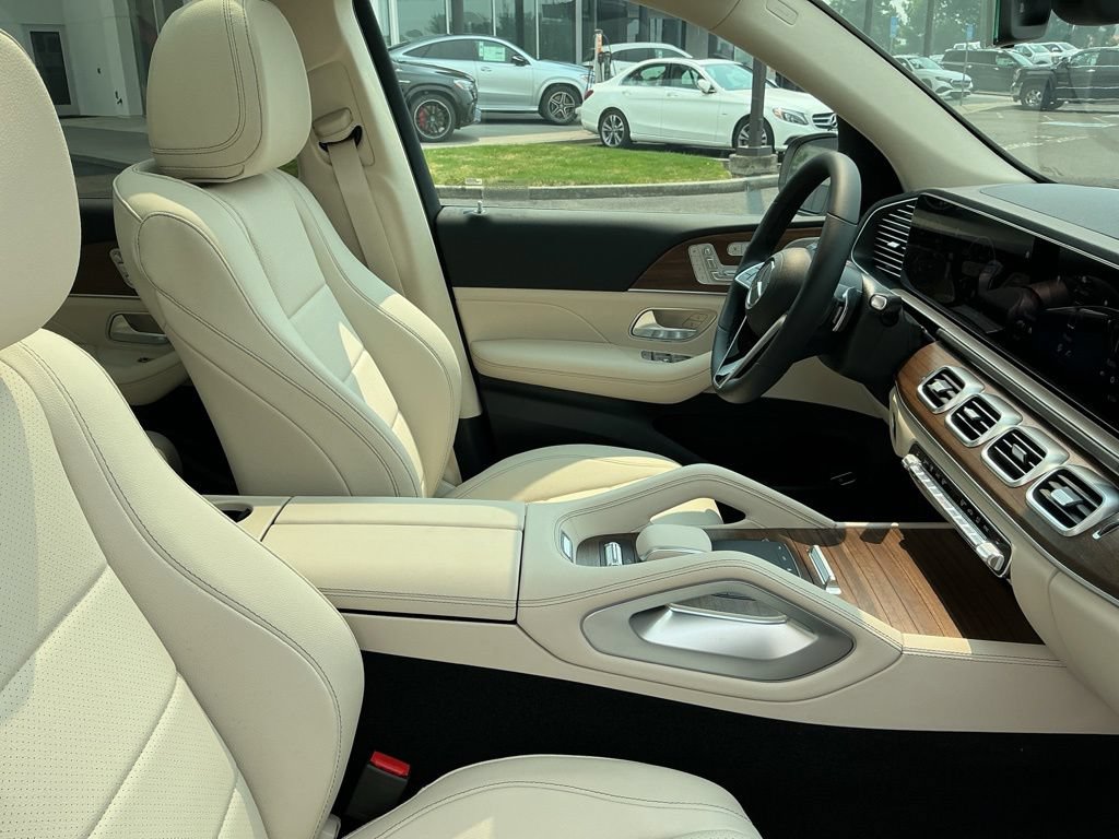 New 2026 Mercedes-Benz GLS 450 4MATIC image 18